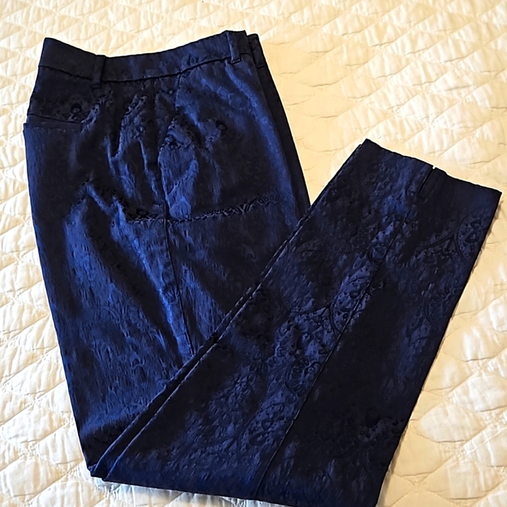 WHBM blue capris with pockets, size 4L